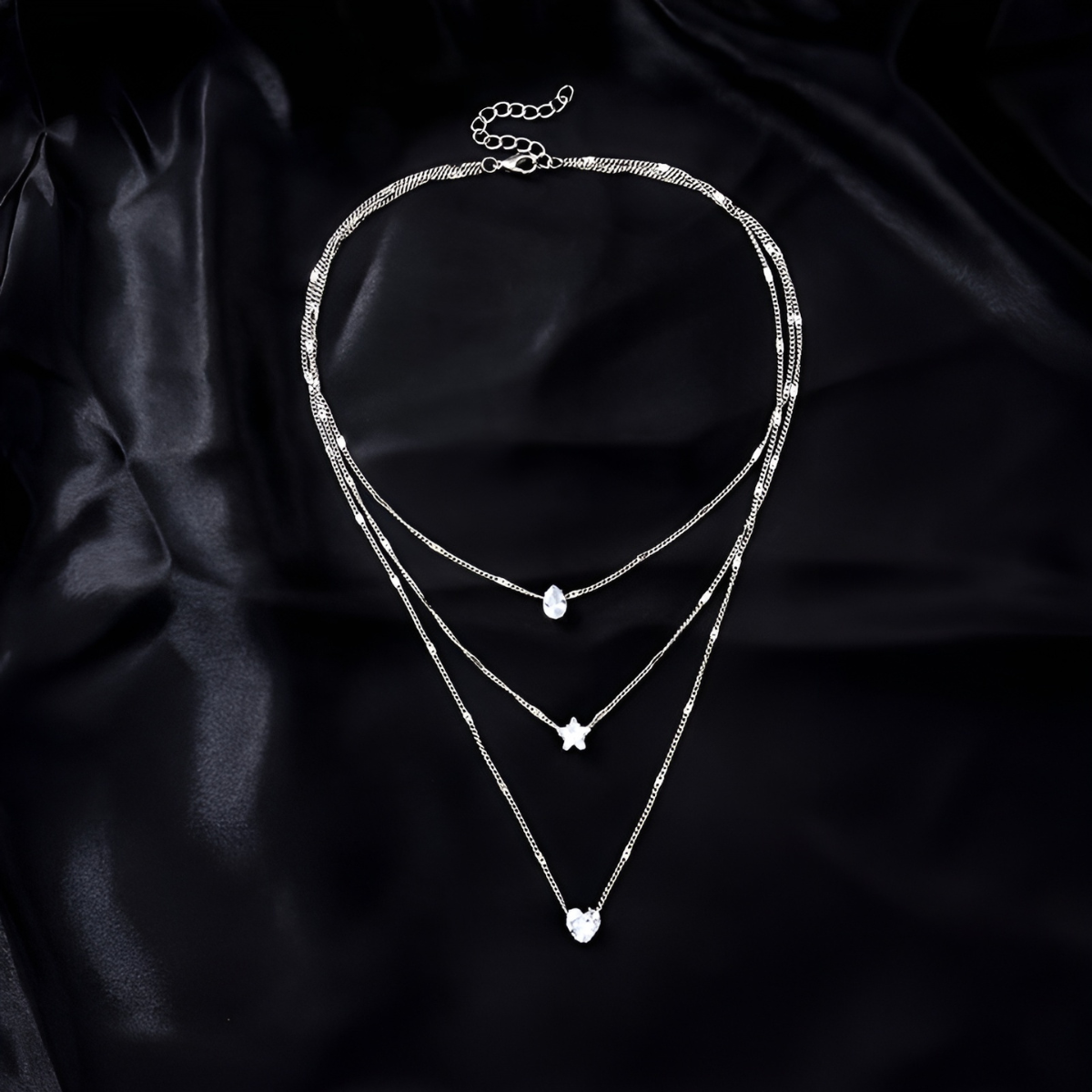 CARLA – ELEGANT NECKLACE