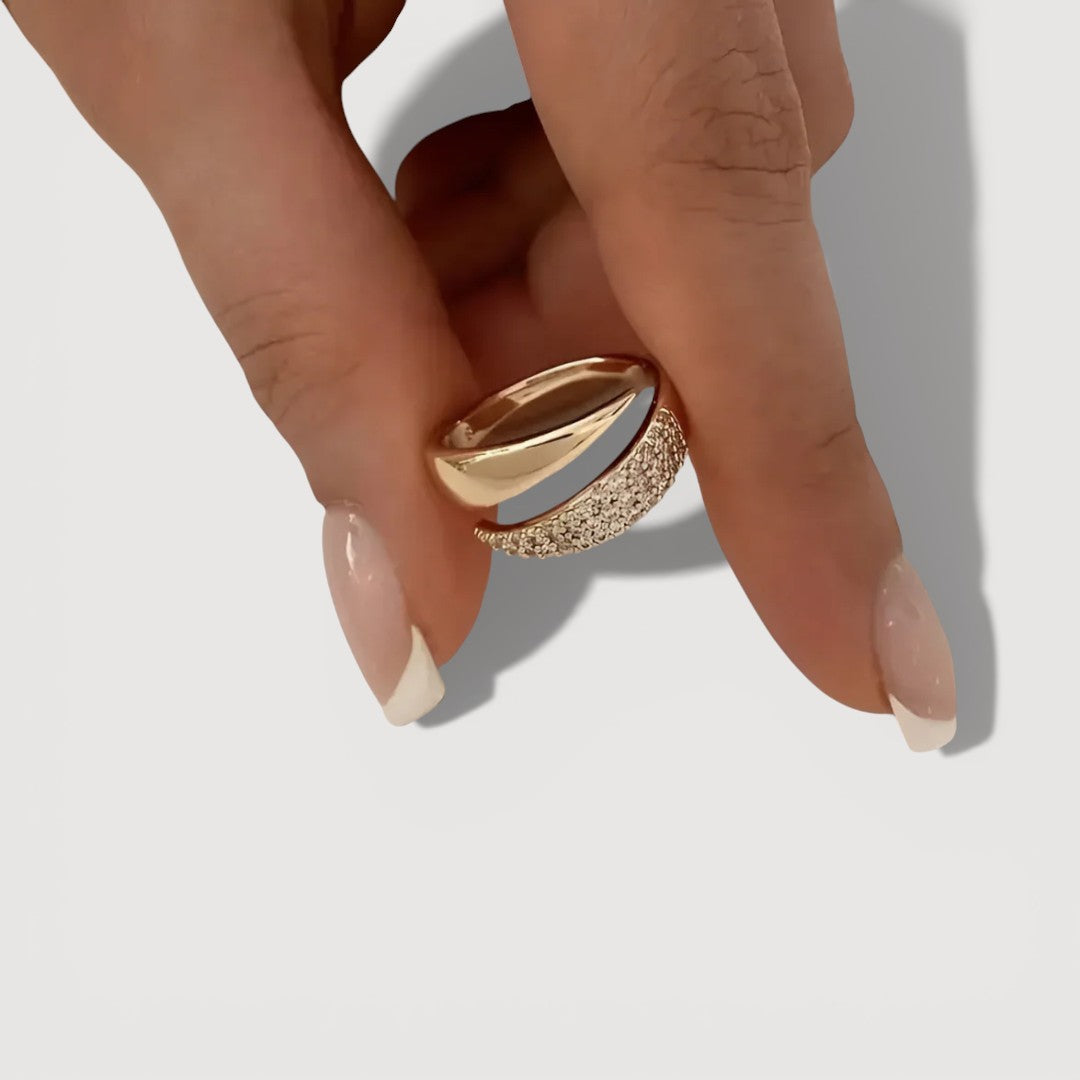 MARIE – ELEGANT PAVÉ RING