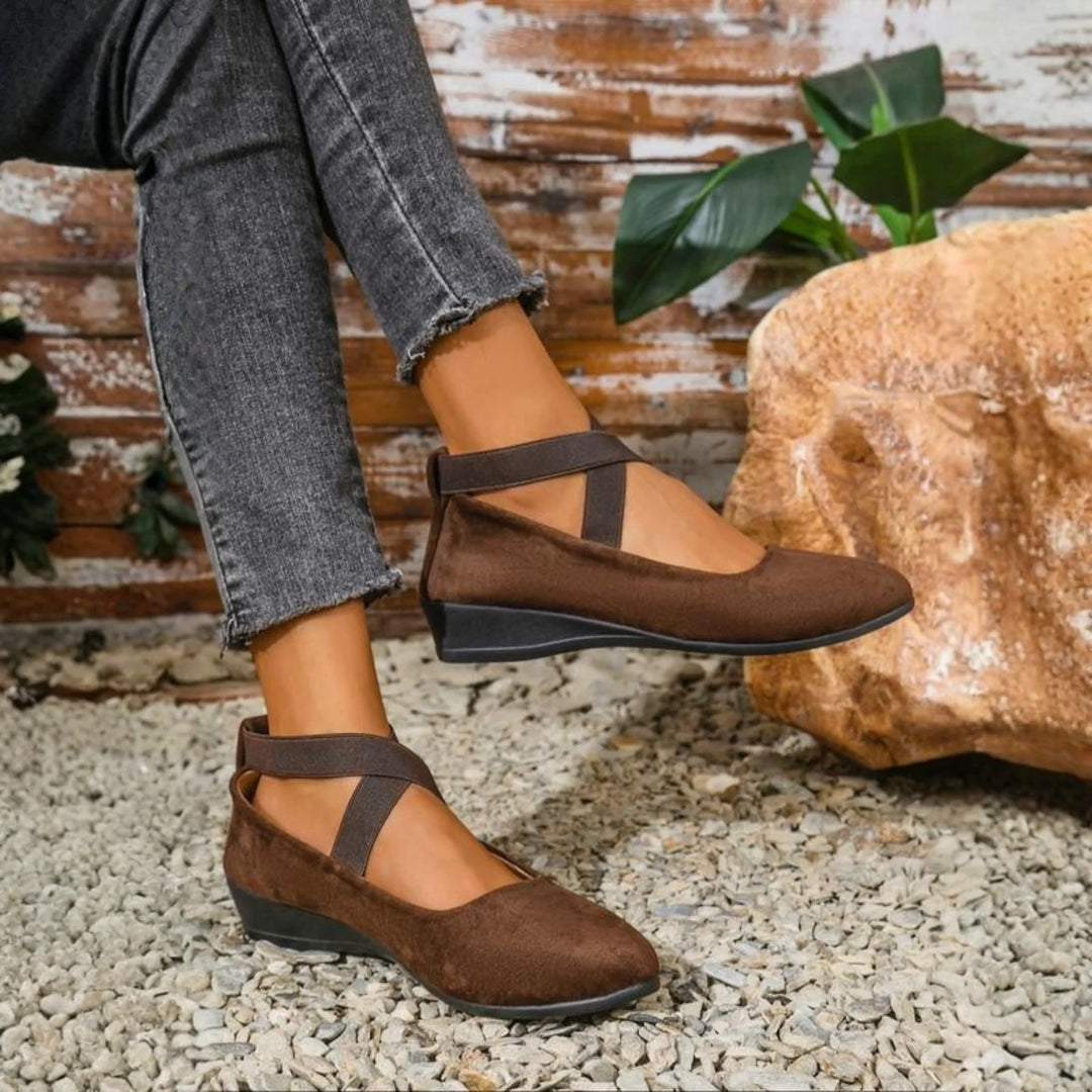 Angel – pohodlné nazouvací boty na klínku