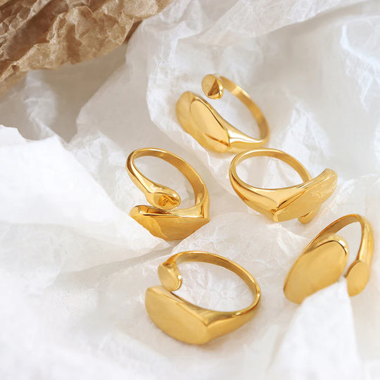 Odyssey minimalist gold ring