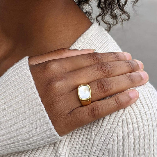 Opulence ring