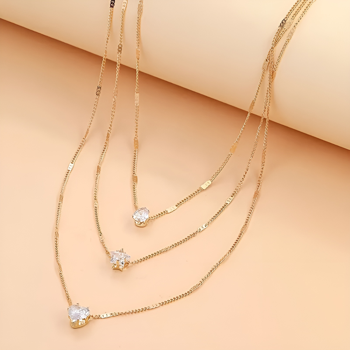 CARLA – ELEGANT NECKLACE