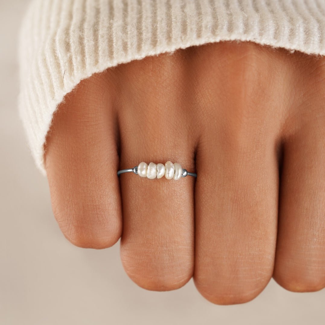 ARIA – MINIMAL SILVER RING