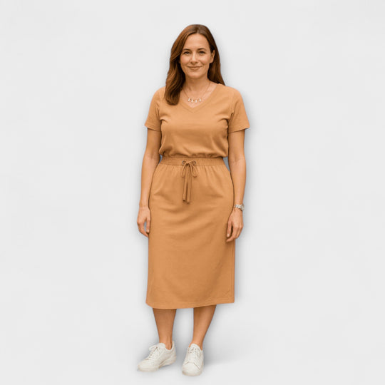 Danielle - Elegantní V-krční top s sukní