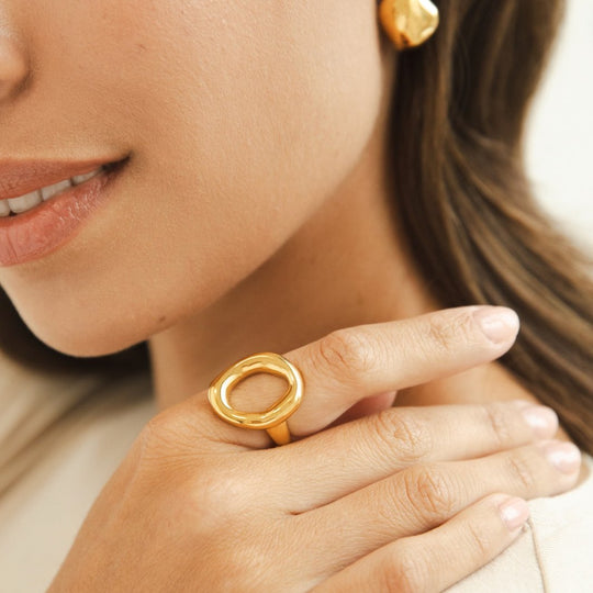 OPHELIA – MELTED GOLD RING